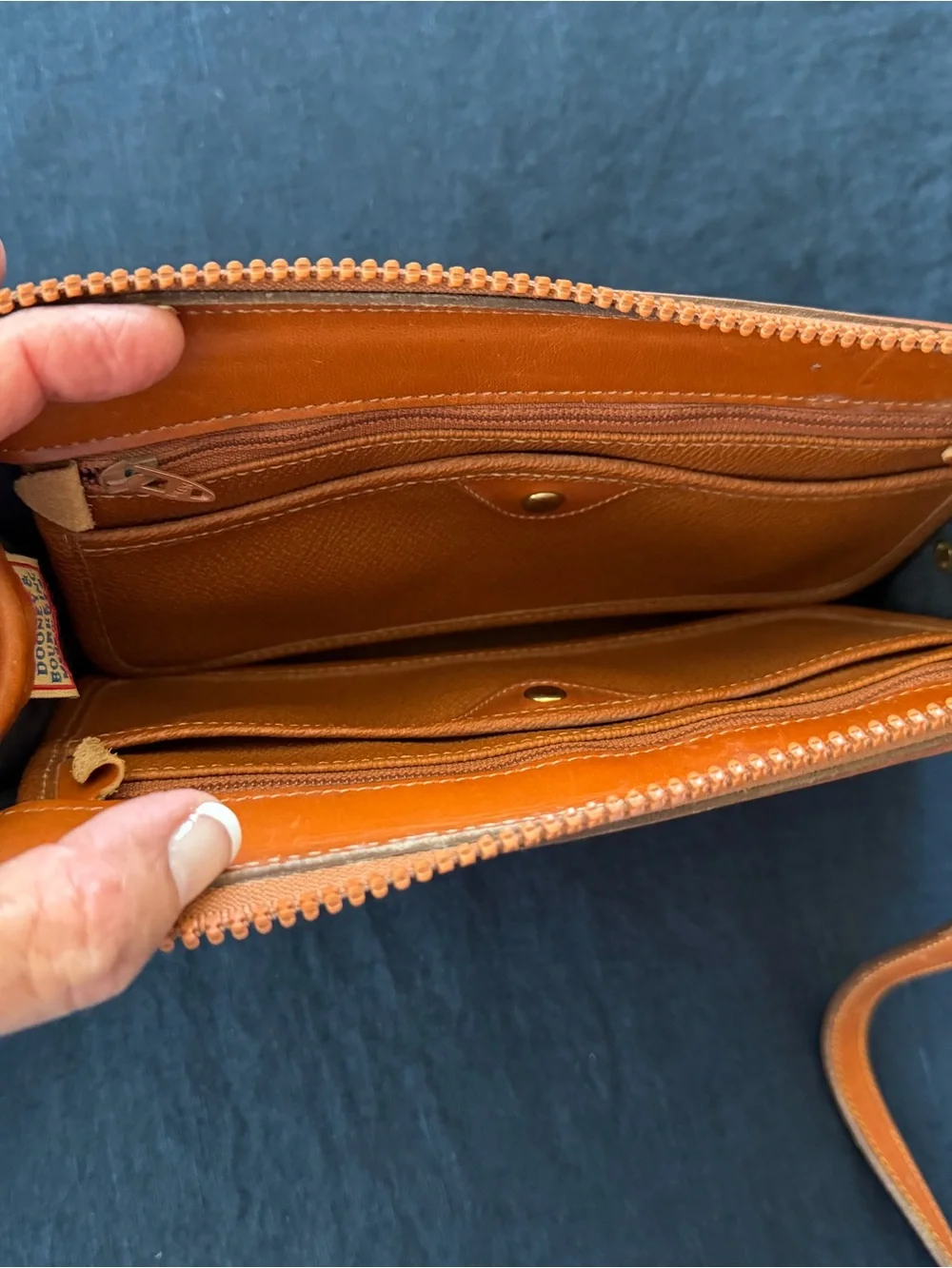 Dooney & Bourke classic dooney